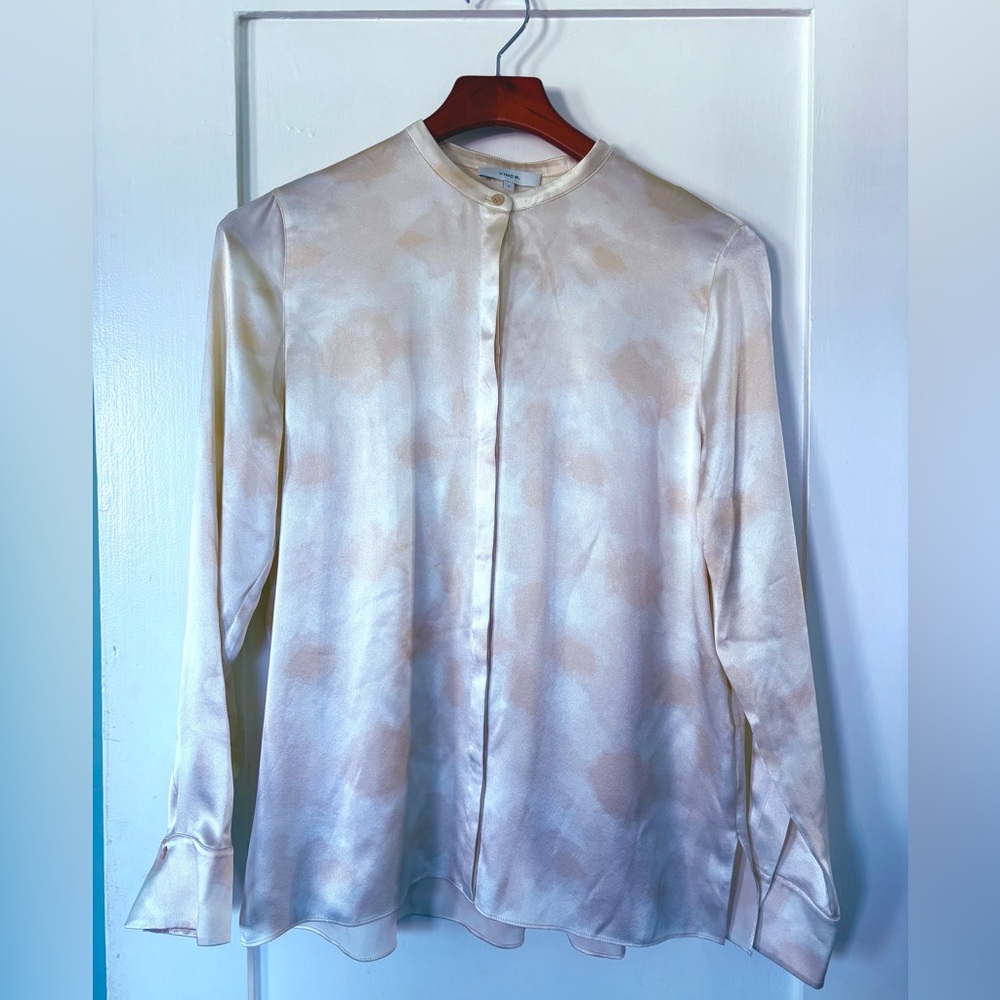 NWT Vince Winter Tie Dye satin silk shirt in Chiffon, size 6